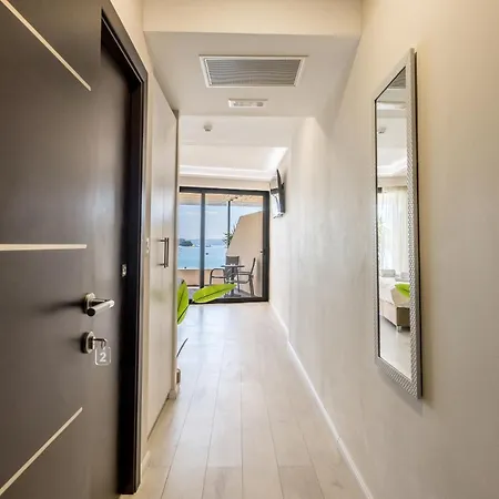 Sea View Luxury Seven Of Nine 4* Spalato
