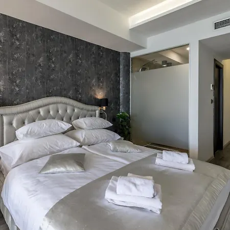 Sea View Luxury Seven Of Nine Pensionat Split