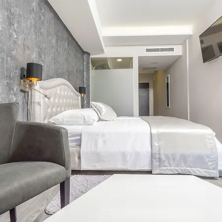 Sea View Luxury Seven Of Nine 4*