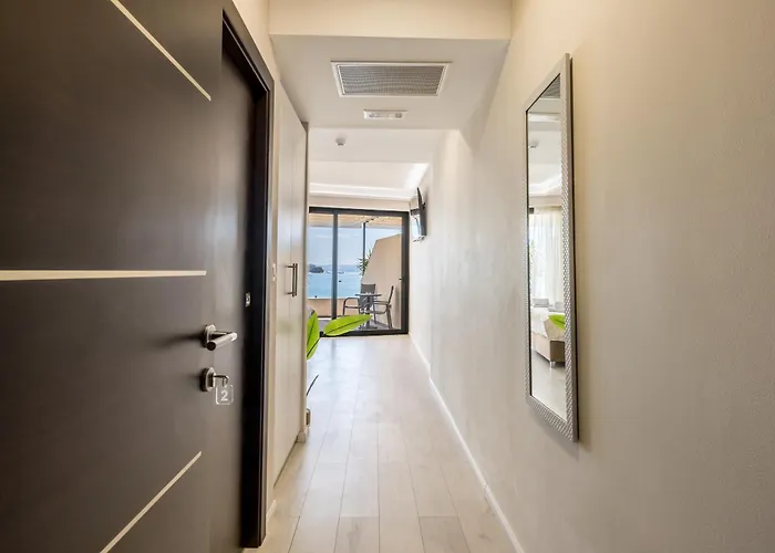 Sea View Luxury Seven Of Nine 4* スプリト