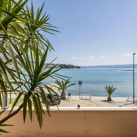 Sea View Luxury Seven Of Nine 4*
